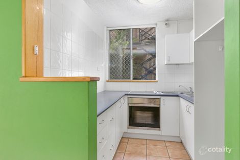 Property photo of 2/21 McIlwraith Street Auchenflower QLD 4066