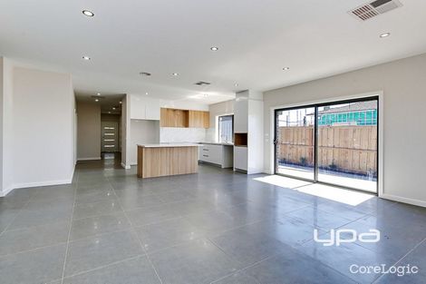 Property photo of 15 Barkers Crescent Mickleham VIC 3064