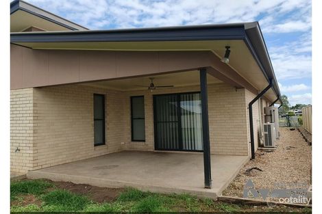 Property photo of 35 Mayfair Drive Emerald QLD 4720