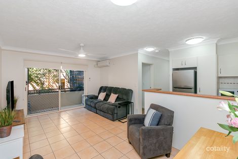 Property photo of 4/48 Coolangatta Road Coolangatta QLD 4225