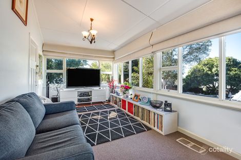 Property photo of 198 Ocean View Drive Wamberal NSW 2260