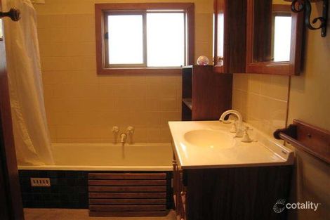 Property photo of 29 Light Road Cummins SA 5631