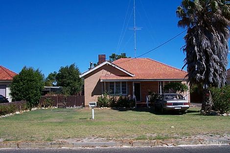 13 Peet St, Harvey, WA 6220