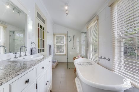 Property photo of 5 Harben Vale Circuit Grasmere NSW 2570