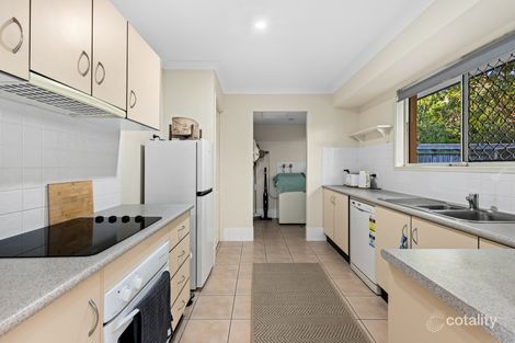 Property photo of 2/12 Yamboyna Street Manly QLD 4179
