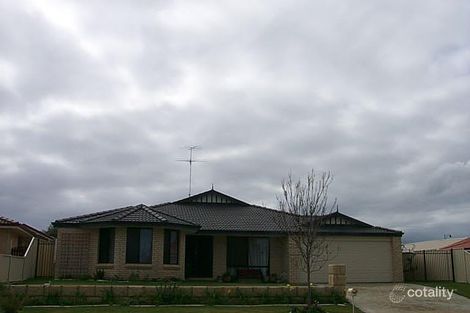 15 Dalewood Gdns, Meadow Springs, WA 6210