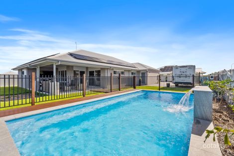 13 Mataranka Cct, Nikenbah, QLD 4655