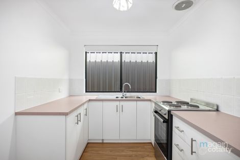 Property photo of 2 Bennett Close Aberfoyle Park SA 5159