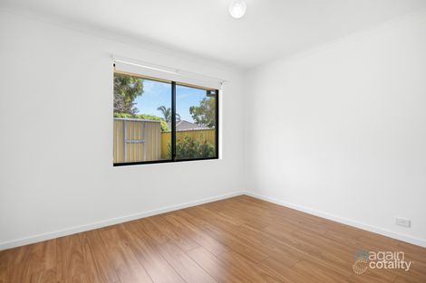 Property photo of 2 Bennett Close Aberfoyle Park SA 5159