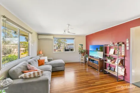 Property photo of 19 Brock Crescent Dysart QLD 4745