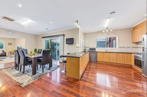 Property photo of 7 Girraween Place Caroline Springs VIC 3023
