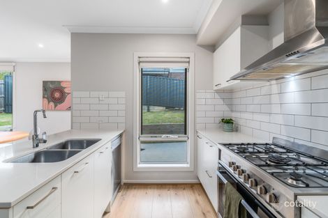 Property photo of 2/4 Cara Road Highton VIC 3216