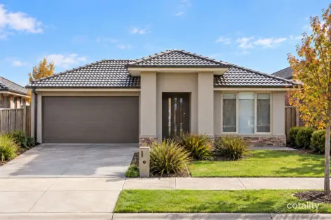 8 Liberty Cres, Beveridge, VIC 3753