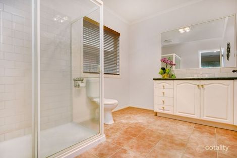 Property photo of 18 Wolsely Close Werribee VIC 3030