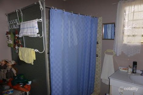 5 Goroka Cl, Wangan, QLD 4871