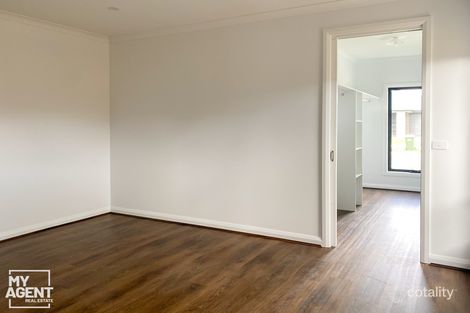 Property photo of 9 Verdon Drive Wollert VIC 3750