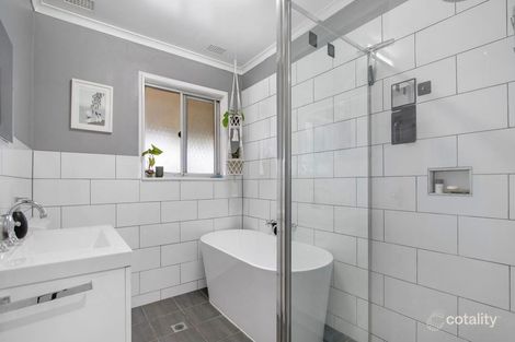 Property photo of 1 Bower Place Armidale NSW 2350