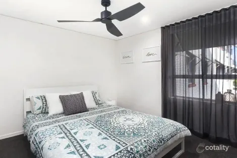 Property photo of 4/17 William Street Mermaid Beach QLD 4218