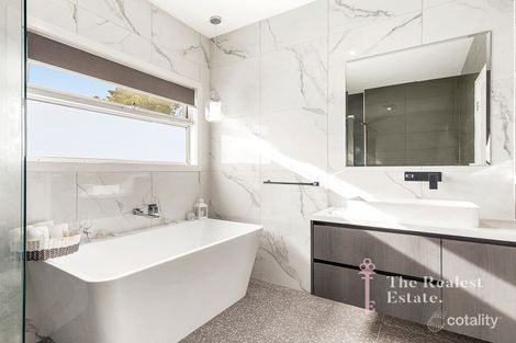 Property photo of 2/52 Warwick Road Pascoe Vale VIC 3044
