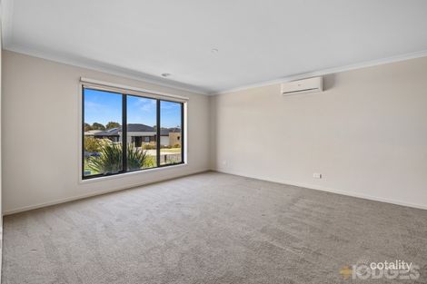 Property photo of 7 Albatross Drive Inverloch VIC 3996