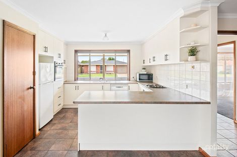 Property photo of 10 Sherbrook Close Mount Gambier SA 5290