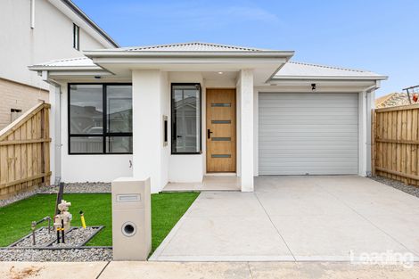 15 Buster St, Sunbury, VIC 3429