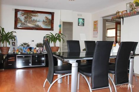 Property photo of 45 Stevenage Crescent Deer Park VIC 3023