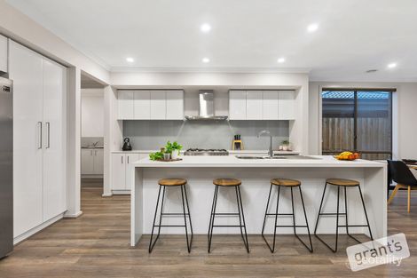 Property photo of 13 Chevrolet Road Cranbourne East VIC 3977