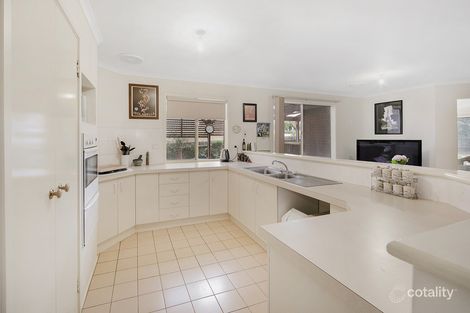 Property photo of 10 Villawood Place Berwick VIC 3806