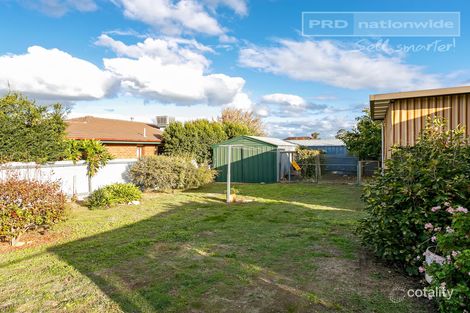 Property photo of 3 Tichborne Crescent Kooringal NSW 2650