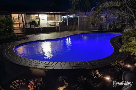 Property photo of 27 Blenheim Crescent Yamanto QLD 4305