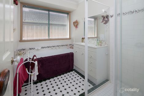 Property photo of 24 Cotoneaster Way Langwarrin VIC 3910