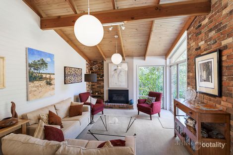 Property photo of 11 Mulberry Court Eltham VIC 3095