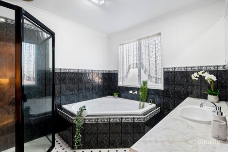 Property photo of 5 Vendale Drive Flagstaff Hill SA 5159
