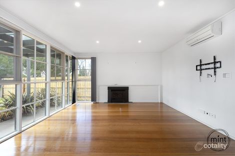 Property photo of 26 Brentwood Crescent Frankston VIC 3199