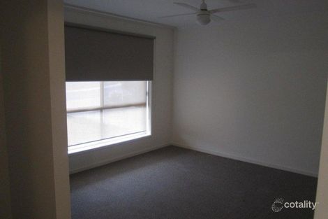 Property photo of 4 Lona Close Spring Gully VIC 3550