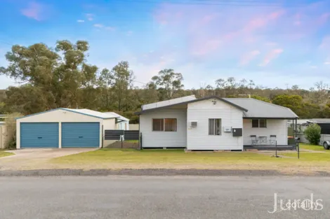 11 Long St, Cessnock, NSW 2325