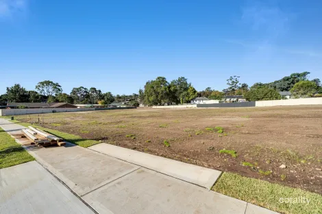 Property photo of 13 Lippiatt Circuit Appin NSW 2560