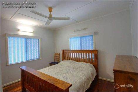Property photo of 15 Larsen Street Leichhardt QLD 4305