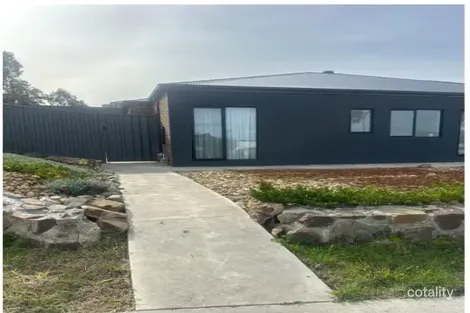 3 Timberline Pkwy, Pakenham, VIC 3810