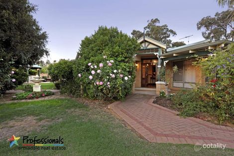 Property photo of 20 Chardonnay Grove Mount Nasura WA 6112