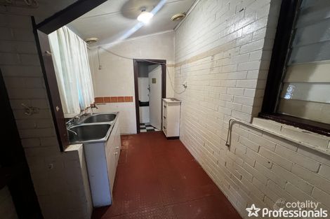 Property photo of 4 Teaguer Street Wilson WA 6107