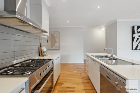 Property photo of 2E Apollo Road Taylors Lakes VIC 3038