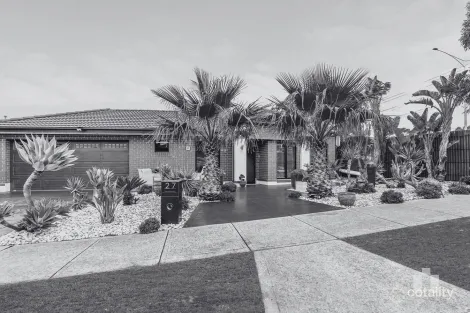 27 Currumbin Rd, Doreen, VIC 3754