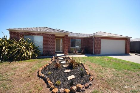 8 Adelphi Cl, Winter Valley, VIC 3358