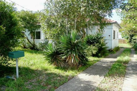 Property photo of 25 Juno Parade Greenacre NSW 2190