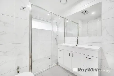 Property photo of 5 Baileyana Drive Endeavour Hills VIC 3802
