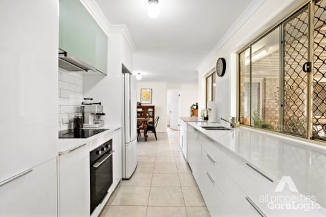 Property photo of 18 Park Close Hillcrest QLD 4118