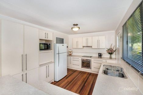 Property photo of 3 Gordon Road Ferny Hills QLD 4055