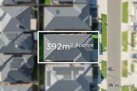 Property photo of 11 Magnolia Crescent Beveridge VIC 3753